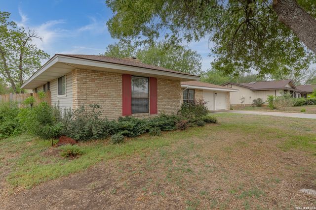 5634 Castle Knight, San Antonio, TX 78218