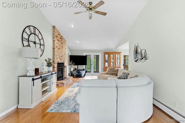8742 Hyne Road, Brighton Township, MI 48114