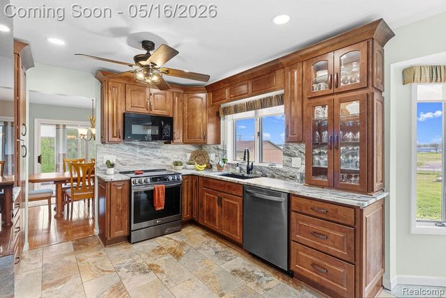 8742 Hyne Road, Brighton Township, MI 48114