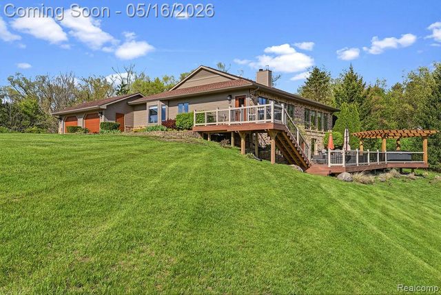 8742 Hyne Road, Brighton Township, MI 48114