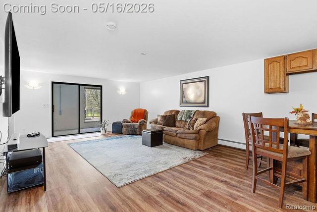 8742 Hyne Road, Brighton Township, MI 48114