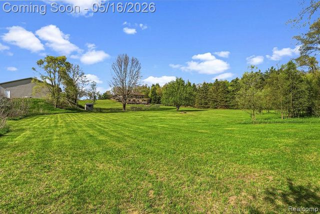 8742 Hyne Road, Brighton Township, MI 48114