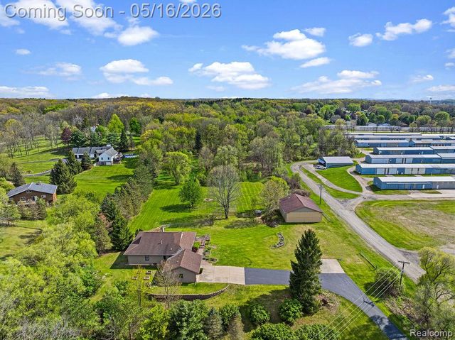 8742 Hyne Road, Brighton Township, MI 48114