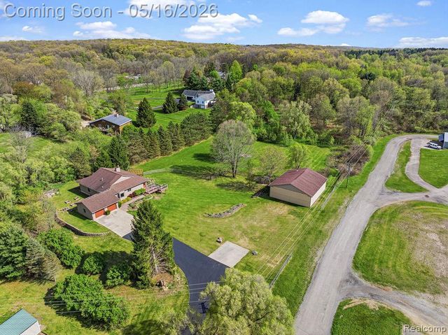 8742 Hyne Road, Brighton Township, MI 48114