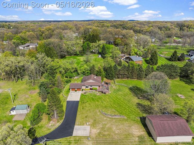 8742 Hyne Road, Brighton Township, MI 48114