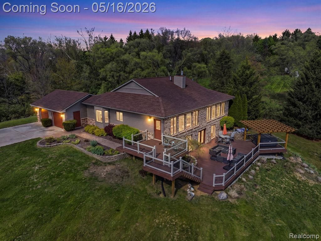 8742 Hyne Road, Brighton Township, MI 48114
