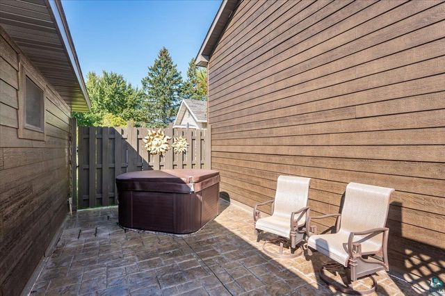 1605 N 54th St, Superior, WI 54880