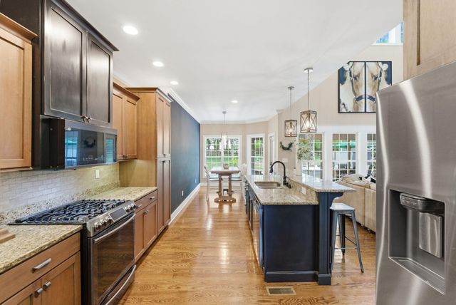 1008 Forrest Court, Versailles, KY 40383