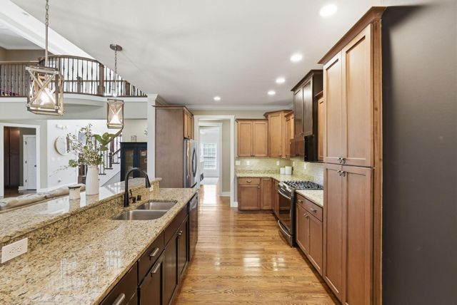 1008 Forrest Court, Versailles, KY 40383