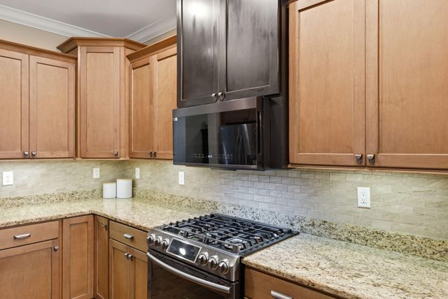 1008 Forrest Court, Versailles, KY 40383