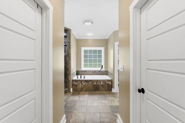 1008 Forrest Court, Versailles, KY 40383