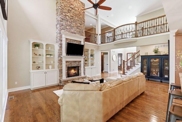 1008 Forrest Court, Versailles, KY 40383
