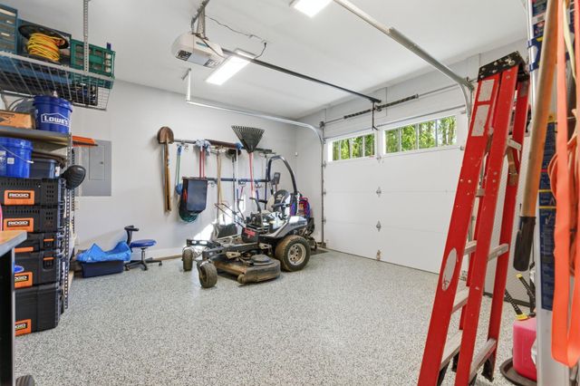 1008 Forrest Court, Versailles, KY 40383