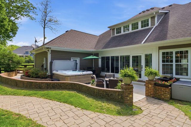 1008 Forrest Court, Versailles, KY 40383