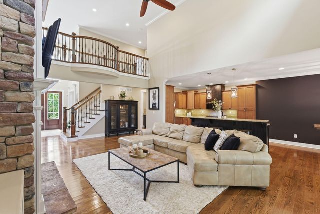 1008 Forrest Court, Versailles, KY 40383