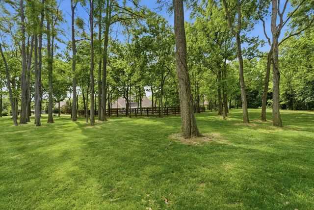 1008 Forrest Court, Versailles, KY 40383