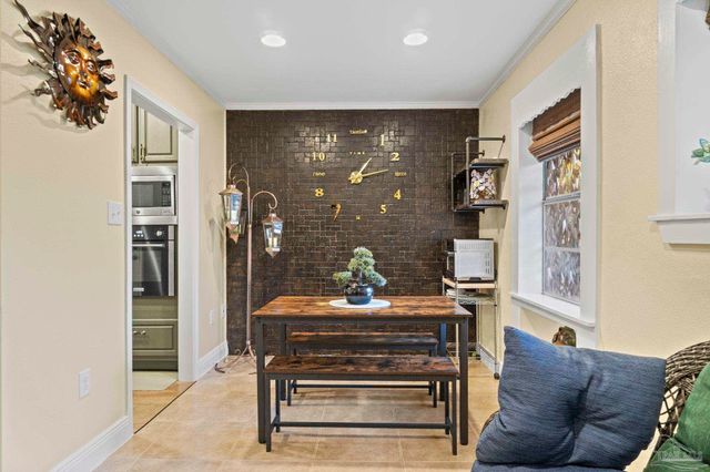 300 Bayou Blvd 114, Pensacola, FL 32503