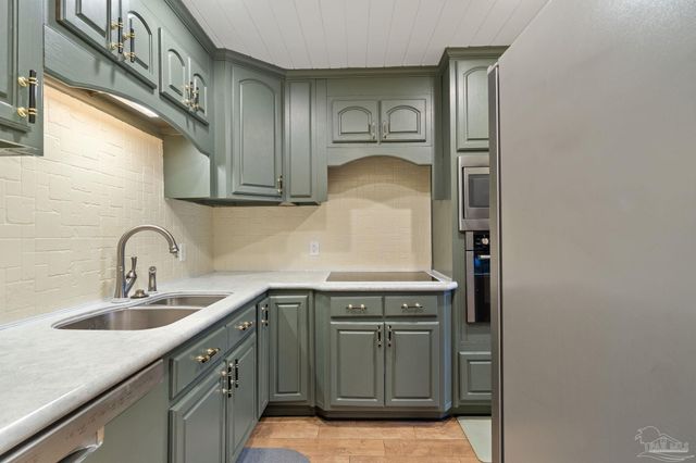 300 Bayou Blvd 114, Pensacola, FL 32503