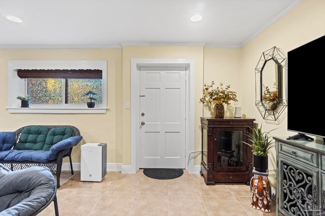 300 Bayou Blvd 114, Pensacola, FL 32503