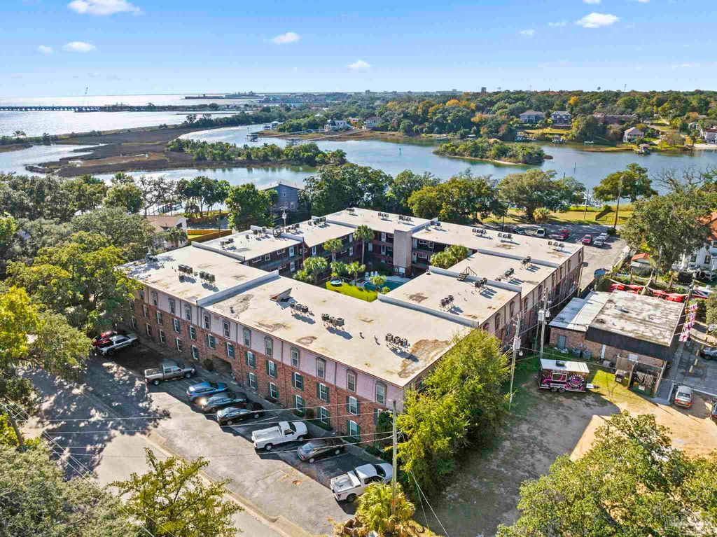 300 Bayou Blvd 114, Pensacola, FL 32503