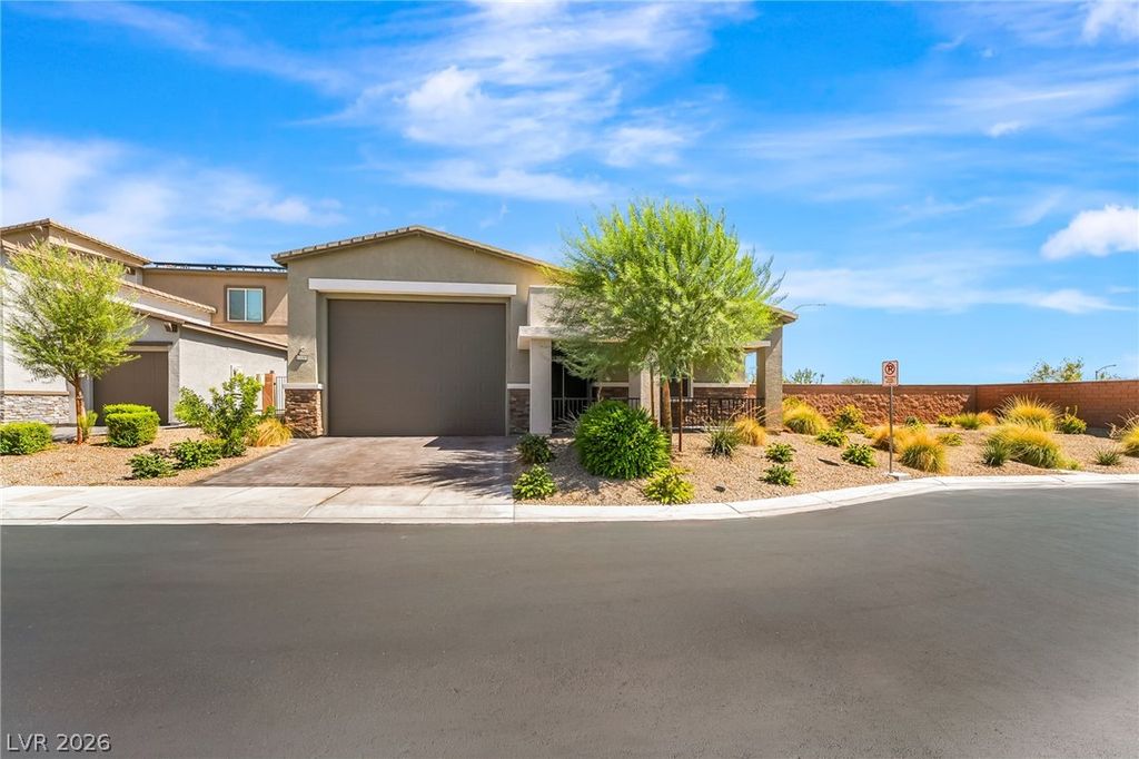 10090 Desert Azure Street, Las Vegas, NV 89178 — photo 2