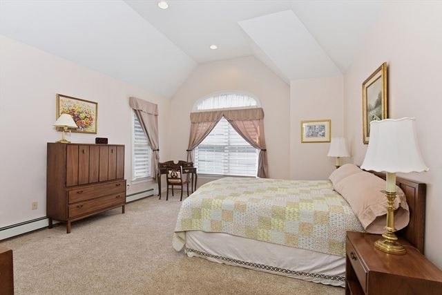 10 Analore Circle, Norfolk, MA 02056