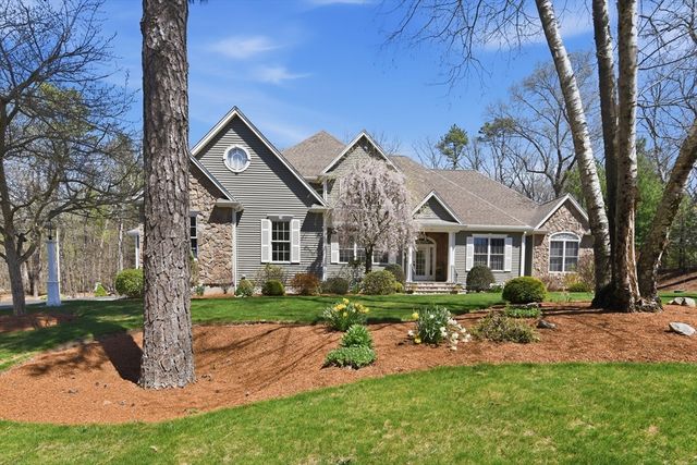 10 Analore Circle, Norfolk, MA 02056