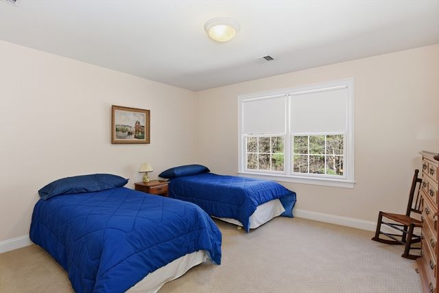 10 Analore Circle, Norfolk, MA 02056
