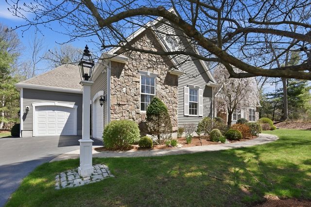 10 Analore Circle, Norfolk, MA 02056