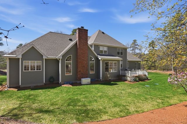 10 Analore Circle, Norfolk, MA 02056