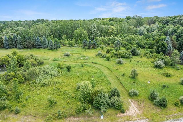 9759 Jessica J Lane, Salem Township, MI 48175