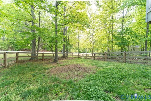 18 Seminole Trl, Palmyra, VA 22963