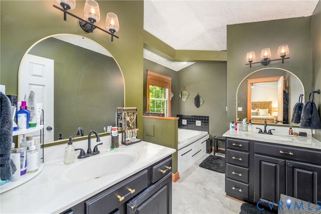 18 Seminole Trl, Palmyra, VA 22963