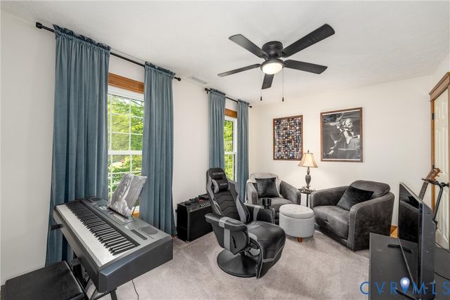 18 Seminole Trl, Palmyra, VA 22963
