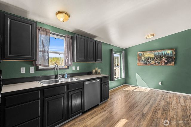 1053 S Perry Avenue, East Wenatchee, WA 98802