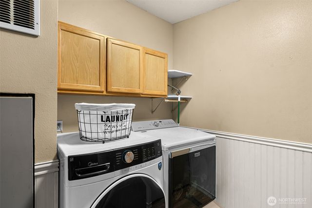 1053 S Perry Avenue, East Wenatchee, WA 98802