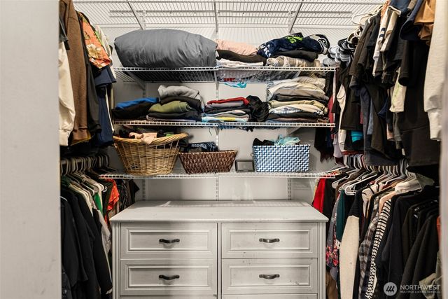 1053 S Perry Avenue, East Wenatchee, WA 98802