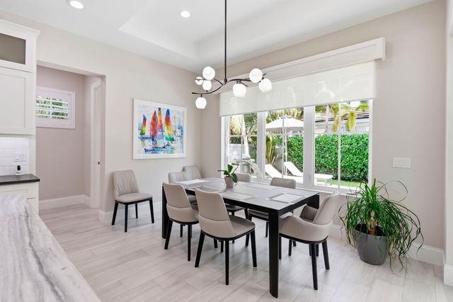 464 NE 8TH Street, Boca Raton, FL 33432