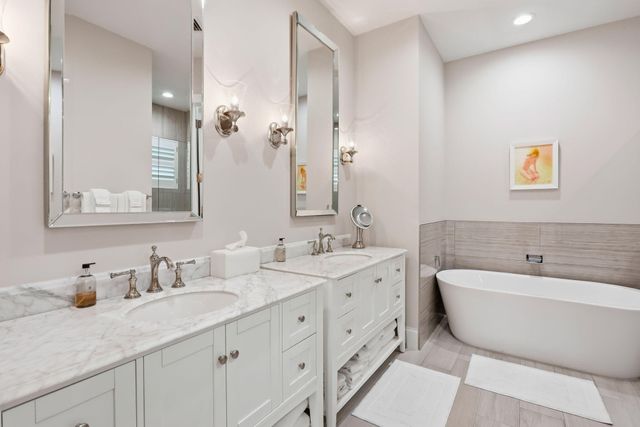 464 NE 8TH Street, Boca Raton, FL 33432