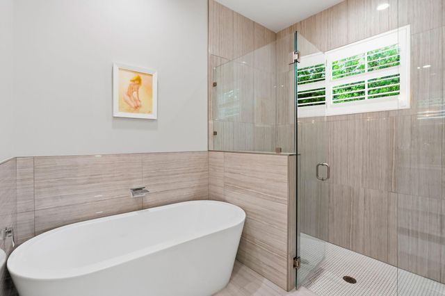 464 NE 8TH Street, Boca Raton, FL 33432