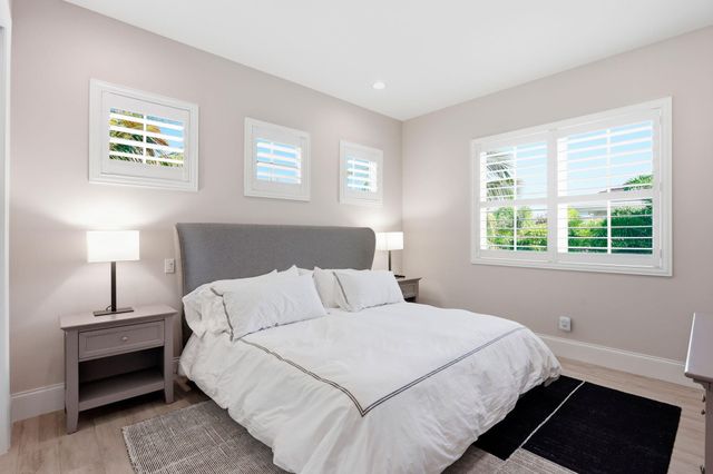 464 NE 8TH Street, Boca Raton, FL 33432