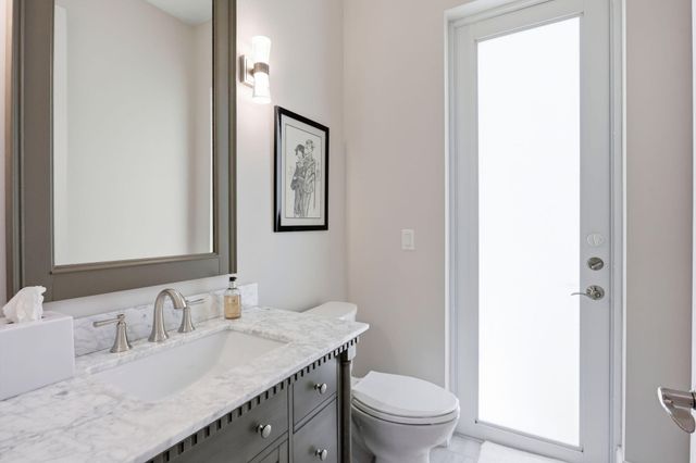 464 NE 8TH Street, Boca Raton, FL 33432
