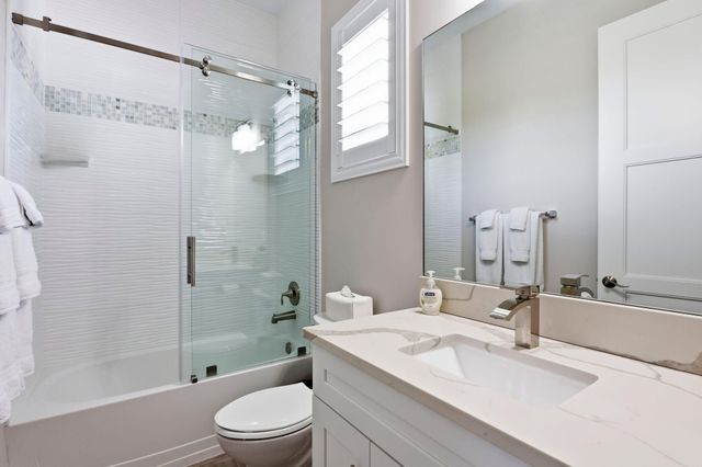 464 NE 8TH Street, Boca Raton, FL 33432