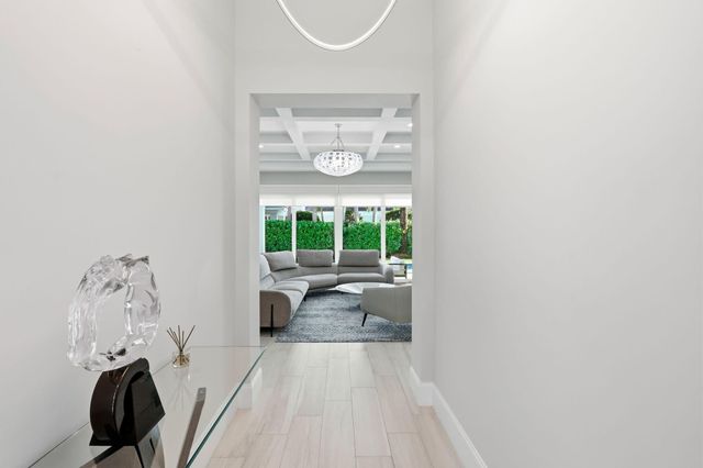 464 NE 8TH Street, Boca Raton, FL 33432
