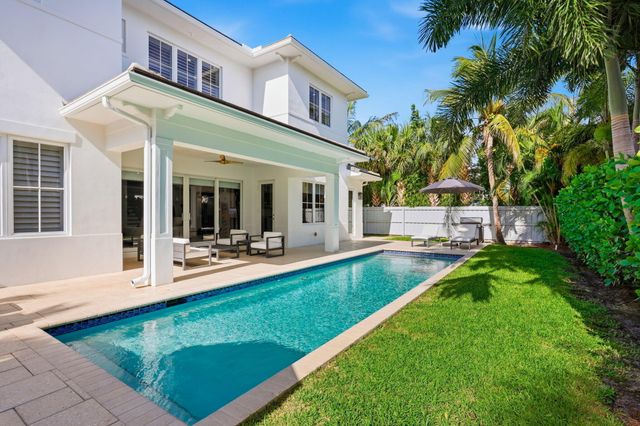 464 NE 8TH Street, Boca Raton, FL 33432