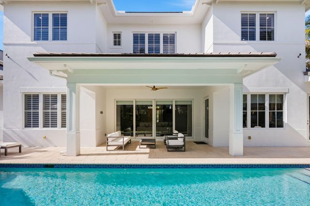 464 NE 8TH Street, Boca Raton, FL 33432