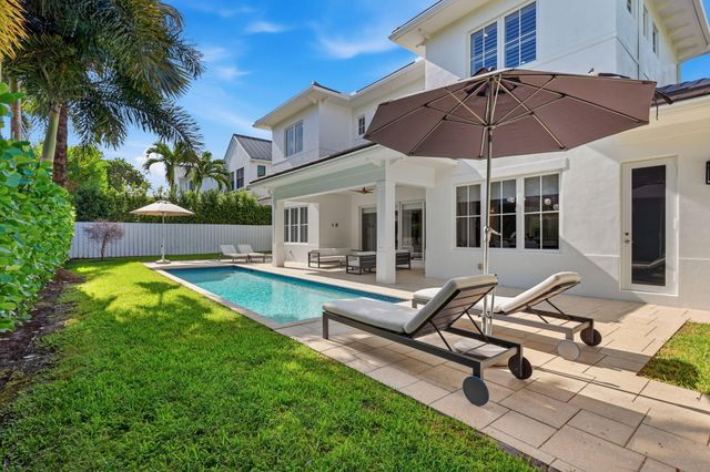 464 NE 8TH Street, Boca Raton, FL 33432
