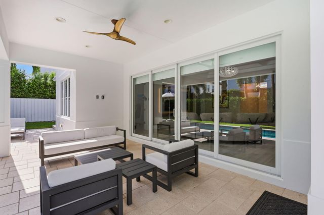 464 NE 8TH Street, Boca Raton, FL 33432