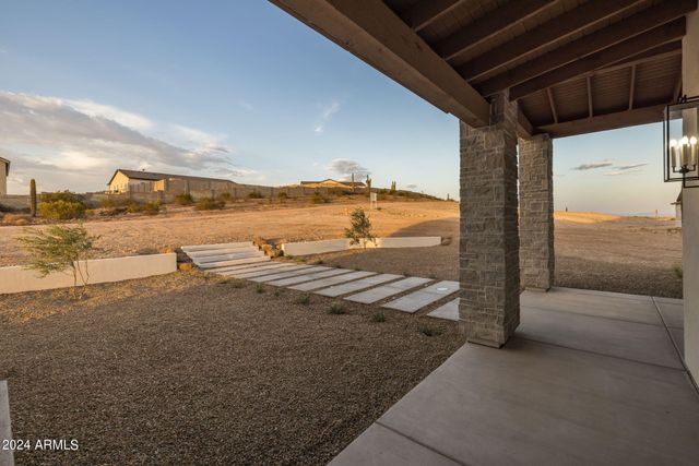 1319 W MAGMA Road, San Tan Valley, AZ 85144