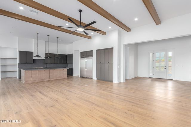 1319 W MAGMA Road, San Tan Valley, AZ 85144